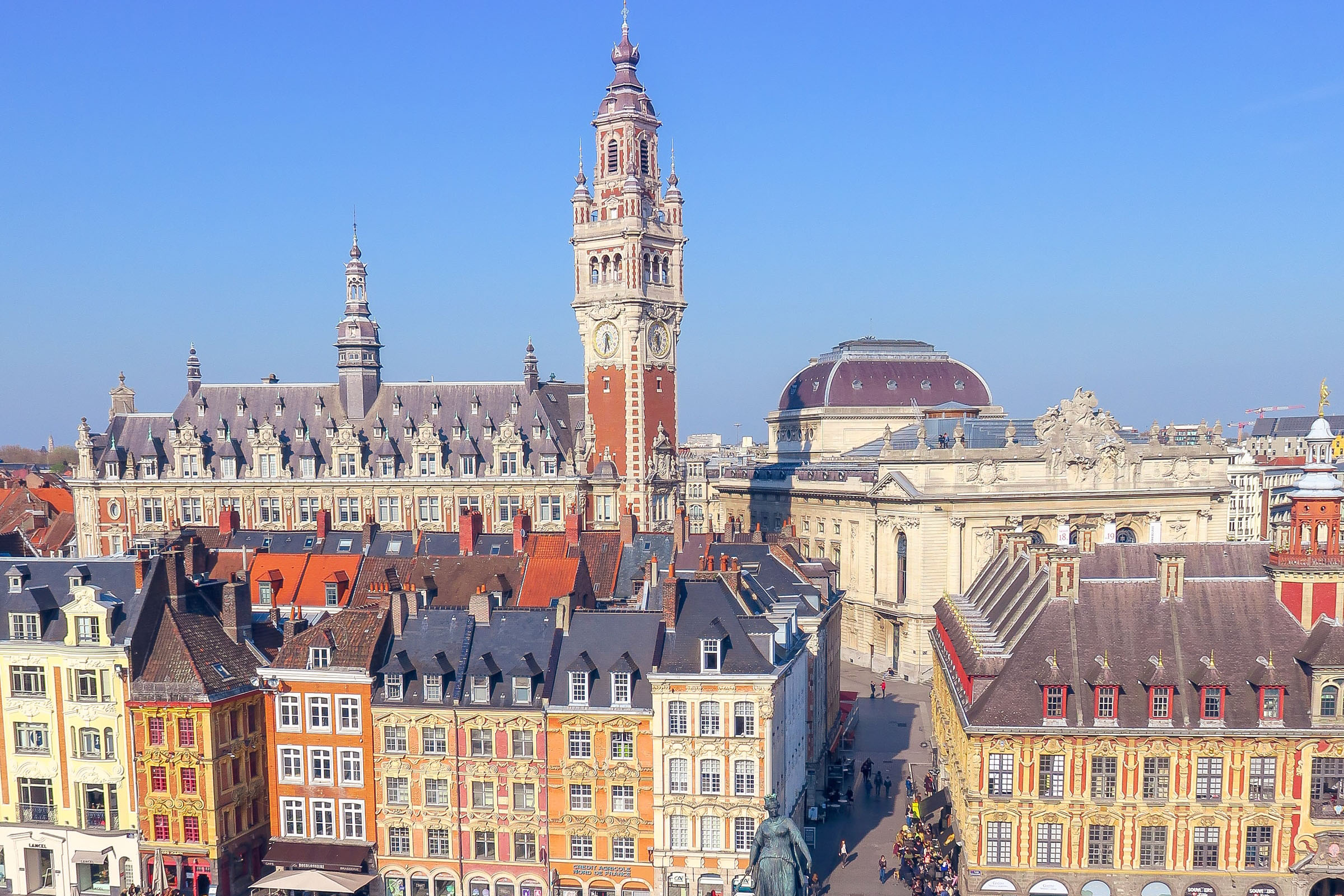 Vue aérienne d'une place de Lille