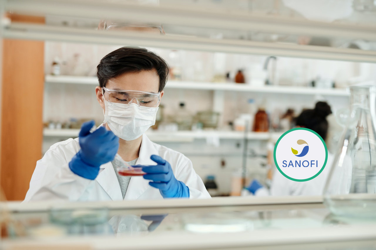 Uomo in un laboratorio