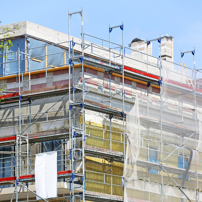 Échafaudage sur une façade d'immeuble
