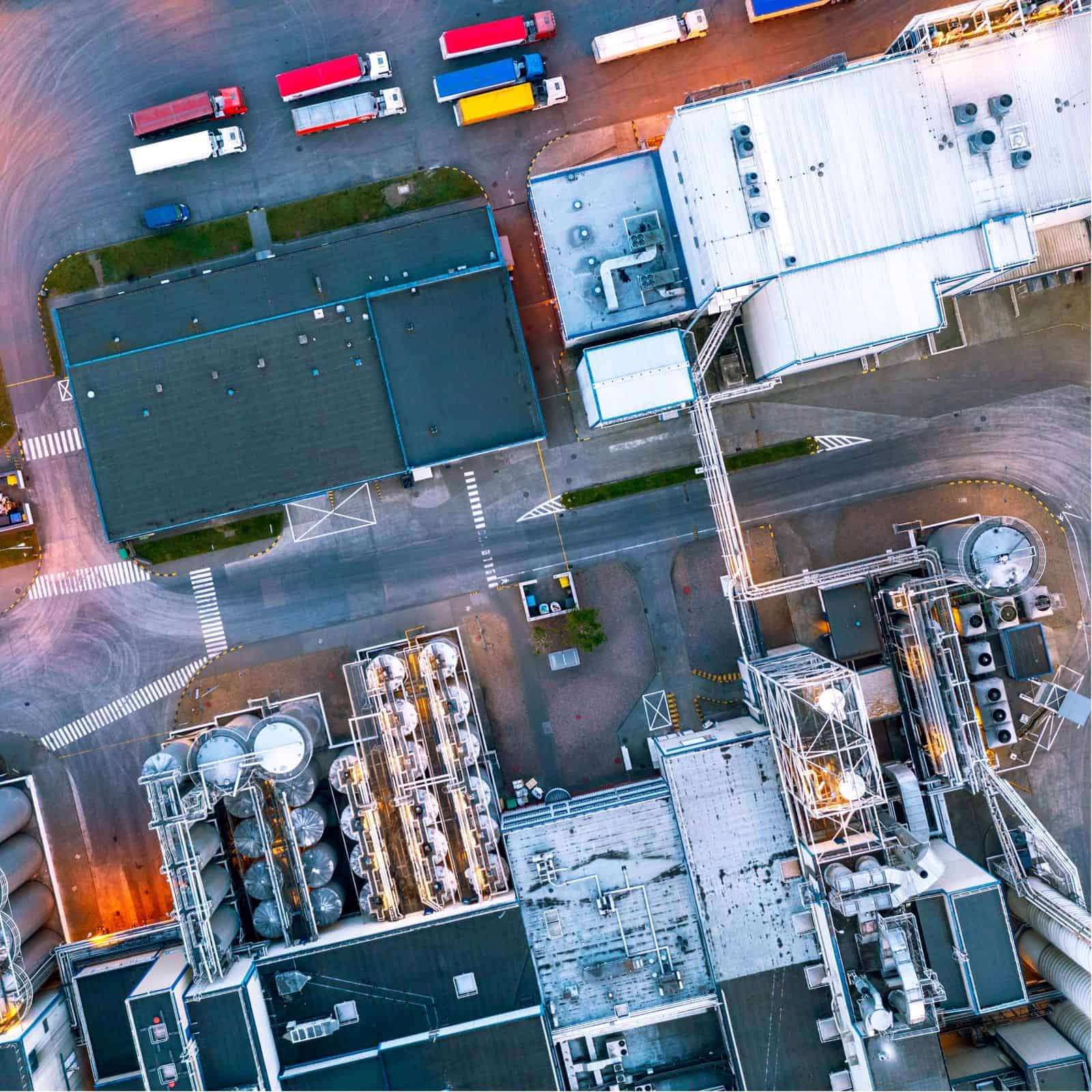 Vue aérienne d'une usine