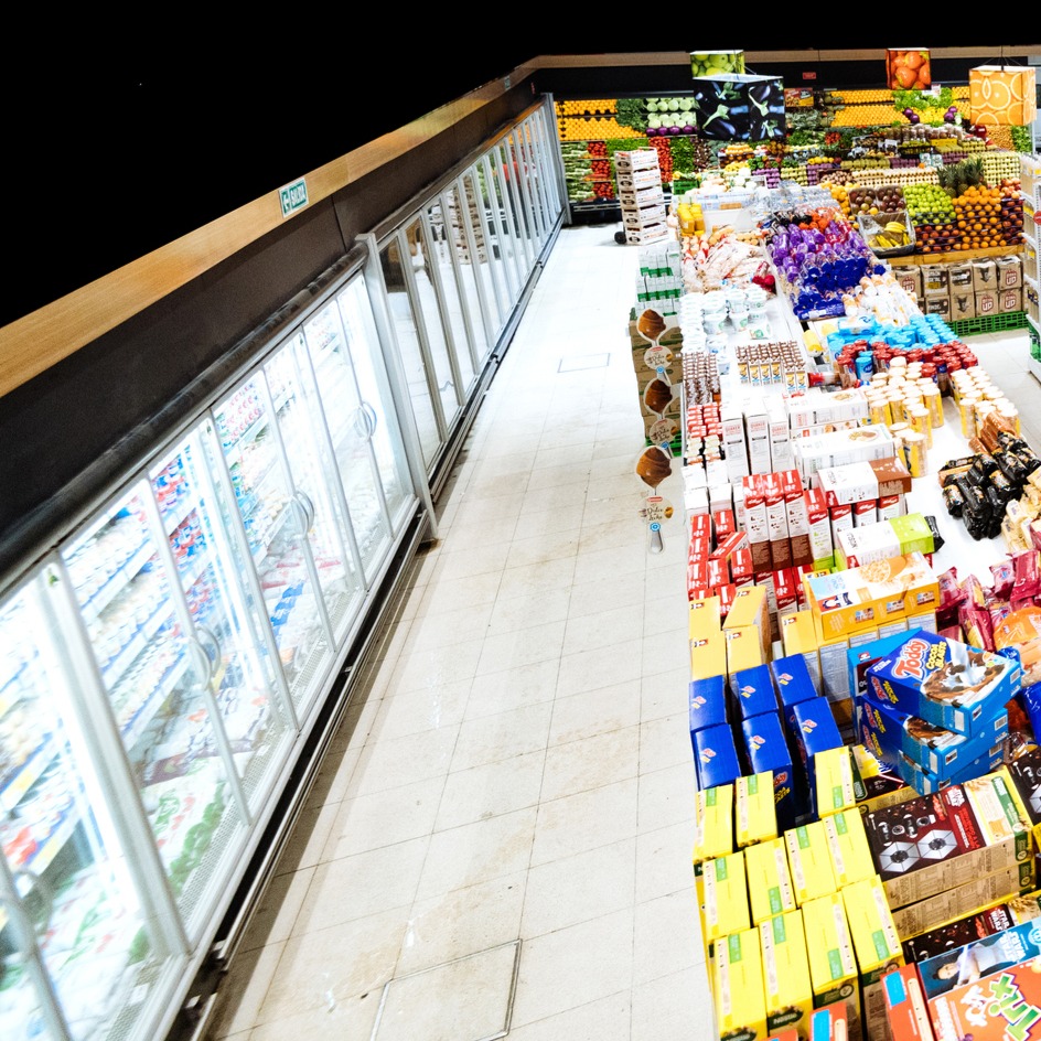 Vista aerea di un ipermercato